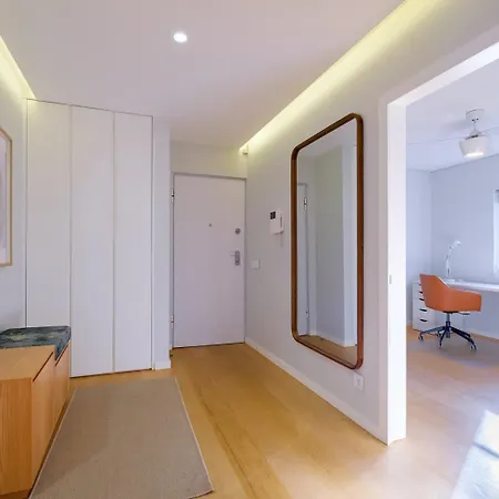 Maestro Park Apartment